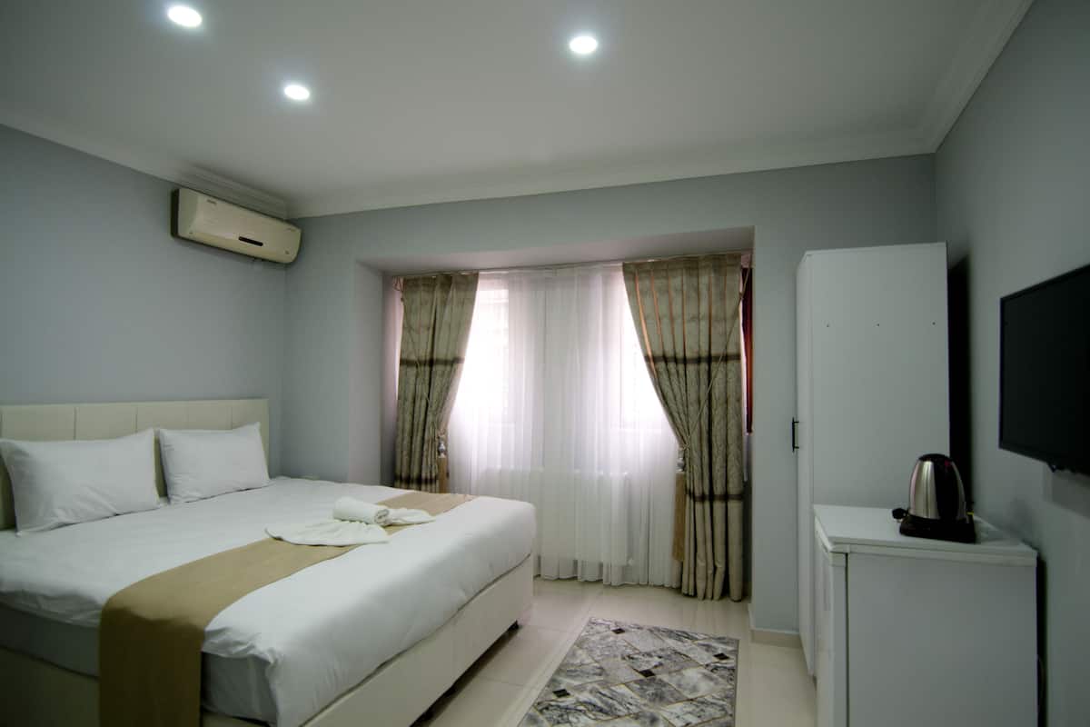 Standard Double Room | 迷你吧、熨斗/熨板、免费 WiFi、床单