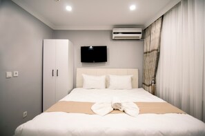 迷你吧、熨斗/熨衣板、免費無線上網、床單