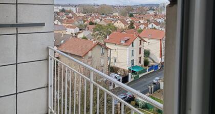 Chelles centre 15 minutes de la Gare de l'est et 5 minutes de  Vaires-sur-Marne