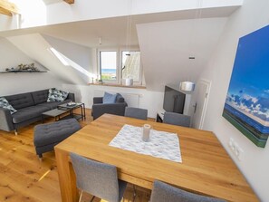 Dining - Cozy holiday apartment with sea views and a wonderful south-facing balcony (Stein)