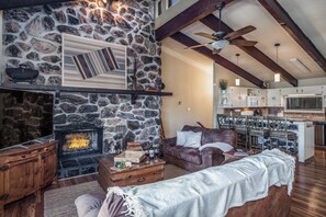 Smart TV, fireplace