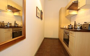 ตู้เย็น, ไมโครเวฟ, เตาประ�กอบอาหาร, เตาปิ้งขนมปัง