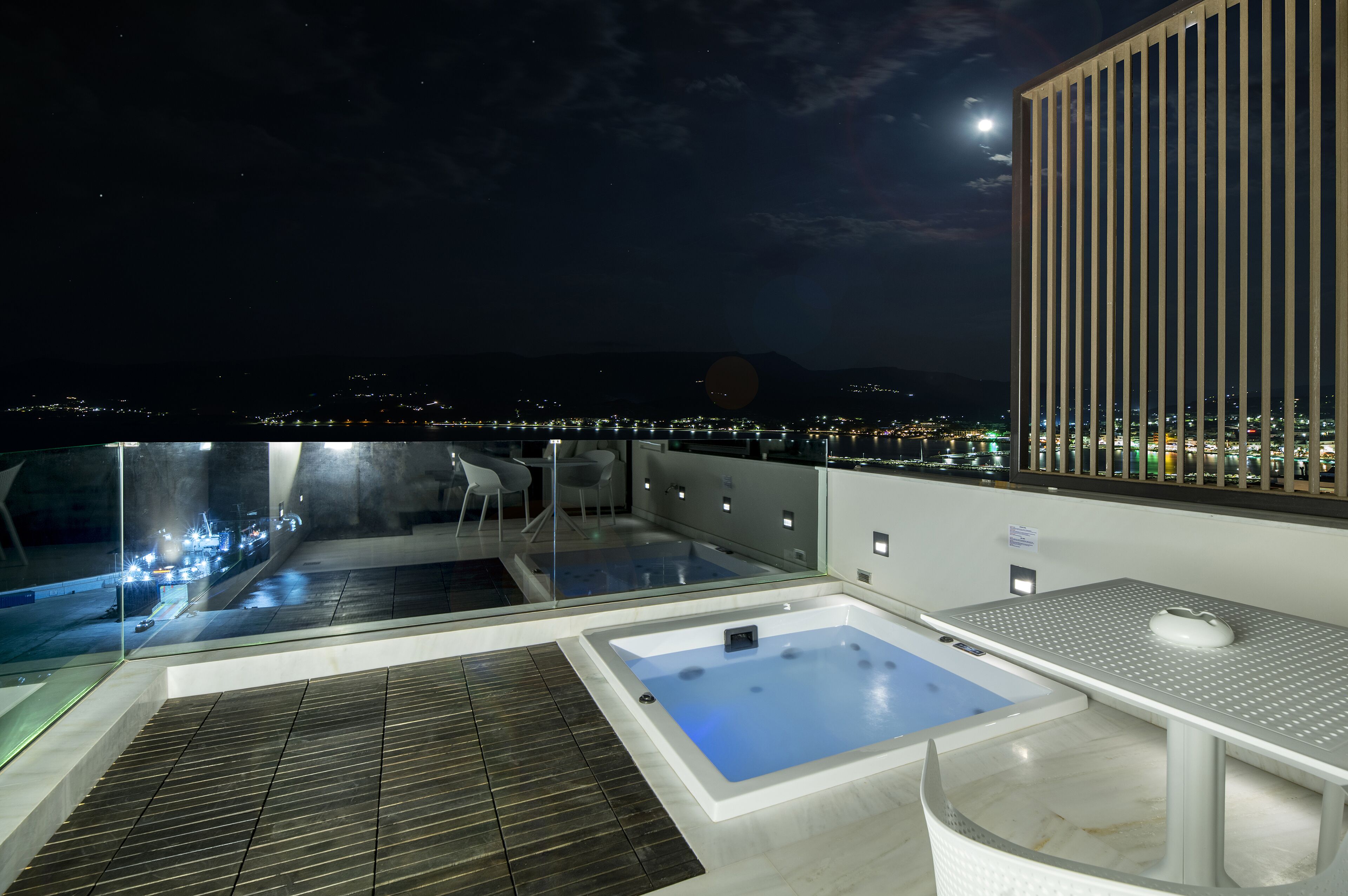 Suite Deluxe (2) | Vistas del balcón