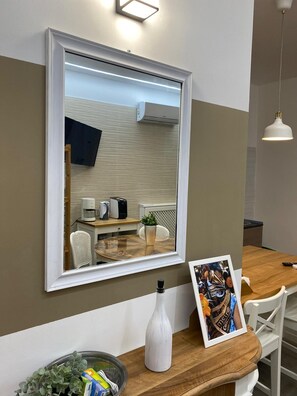Dining - Tuscolo METRO A House (Roma)