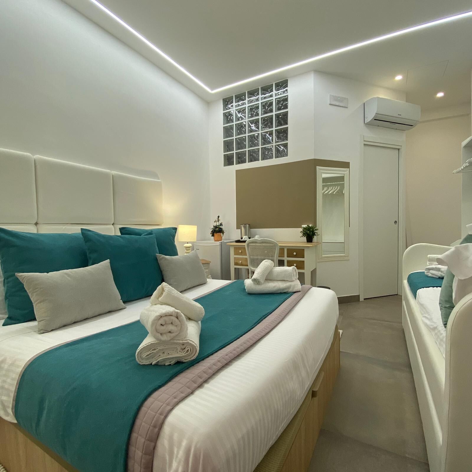 3 bedrooms, travel crib, WiFi, bed sheets