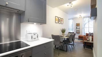 Luxury Apartment | 2 bilik tidur, dihias secara berasingan