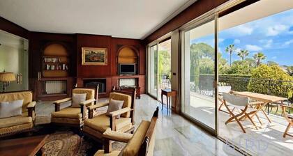 Magnificent residence with swimming pool and garden in Mougins