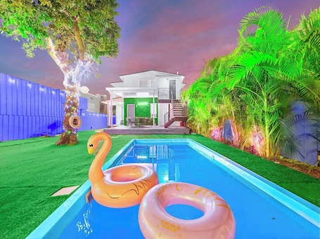 Pool. Villa Bonita | 6BR | Pool + Hot Tub