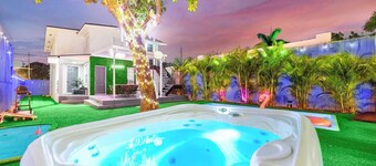 Villa Bonita | 6BR | Pool + Hot Tub