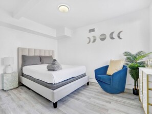 6 bedrooms, iron/ironing board, travel cot, free WiFi