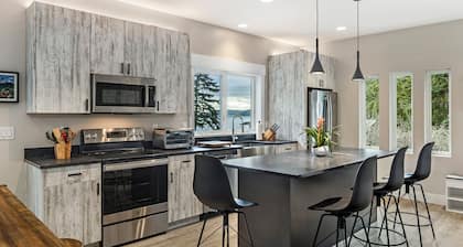 New Waterview Loft near Roche Harbor! (sjil)