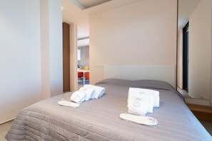 1 bedroom, iron/ironing board, free WiFi, bed sheets - Apartment 'La Dimora Sul Mare' with Sea View, Wi-Fi and Air Conditioning (Bari)