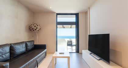 Apartment 'La Dimora Sul Mare' with Sea View, Wi-Fi and Air Conditioning