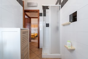 2 camere, ferro/asse da stiro, lenzuola