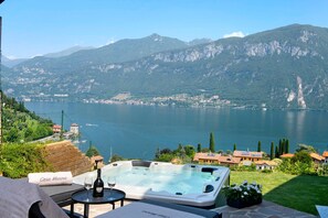 Outdoor spa tub - Casa Marina Bellagio private garden (AC/jacuzzi) (Bellagio)