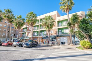 Exterior - Apartment 'Las Palmeras 3' with Sea View, Private Terrace and Balcony (Benicarlo)