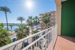 المنطقة المحيطة ب المنشأة