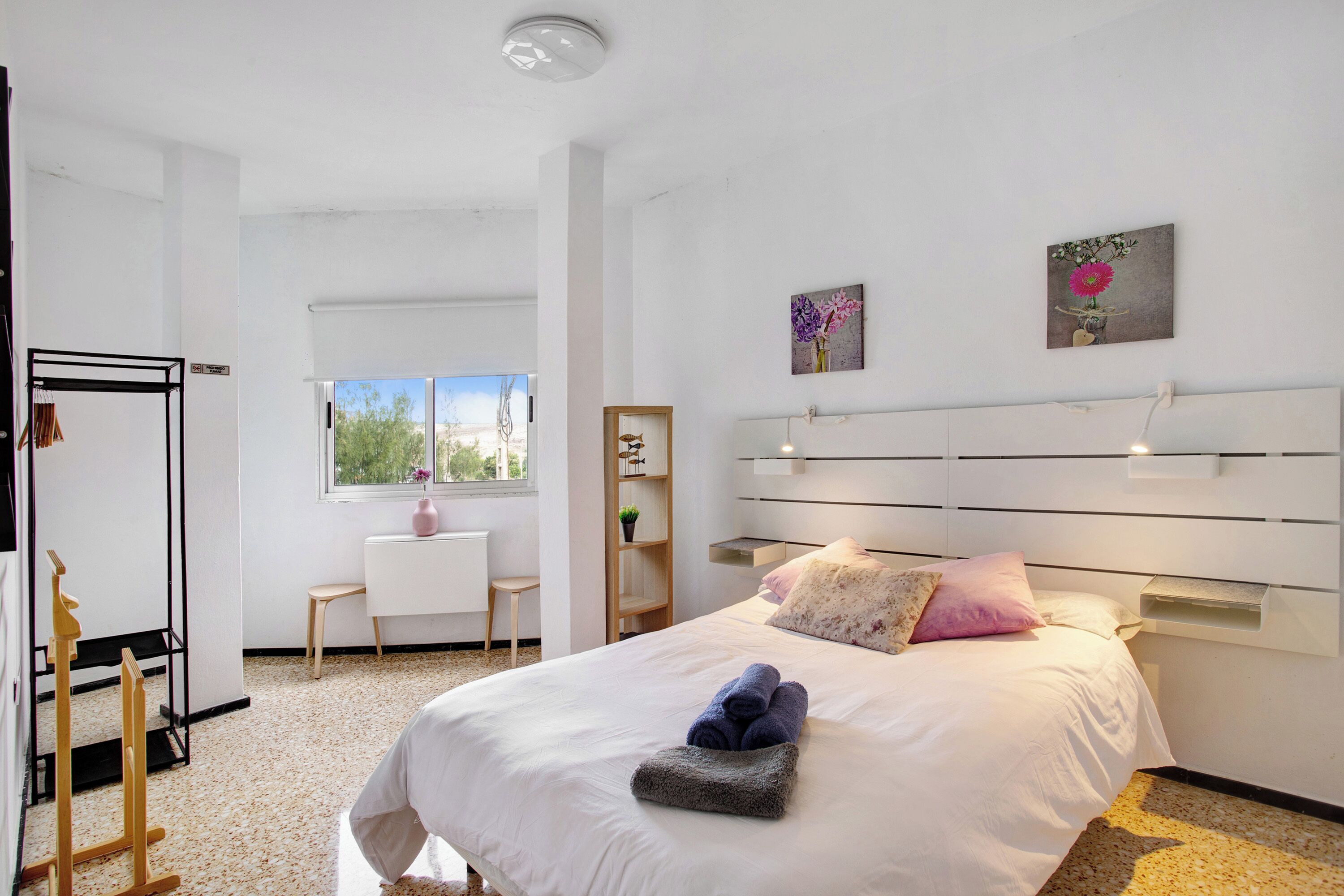 3 chambres, fer et planche à repasser, Wi-Fi gratuit, draps fournis