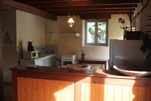 Réfrigérateur, micro-ondes, four, lave-vaisselle