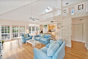 テレビ、書斎 / ワークスペース