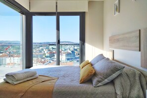 3 bedrooms, iron/ironing board, travel crib, WiFi