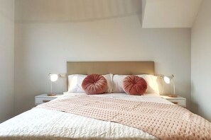 2 bedrooms, iron/ironing board, travel crib, WiFi - Disconnectaengalicia Rocafort Penthouse, 400m Silgar Beach (Sangenjo)