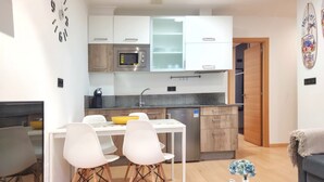 Private kitchen - Disconnects Engalicia Castelao, 50m Silgar Beach (Sanxenxo)