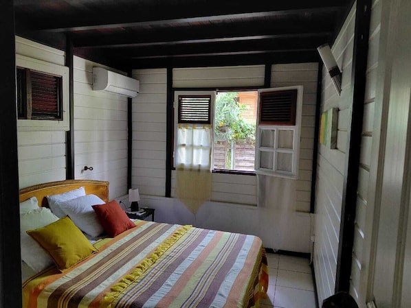 3 chambres, fer et planche à repasser, Wi-Fi gratuit, draps fournis