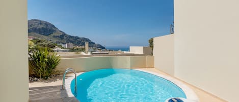 Alberca al aire libre