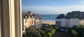 Charming family villa 50 metres from the main beach