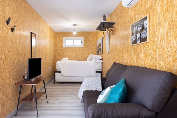 1 chambre, fer et planche à repasser, accès au Wi-Fi (inclus)