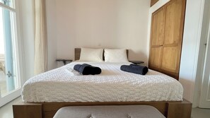 Casa familiar, vistas a la piscina | Caja fuerte y wifi gratis