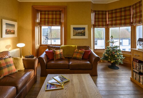 Crail Posthouse - 19th Century traditional house