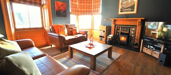 Crail Posthouse - 19th Century traditional house