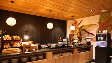 Free daily buffet breakfast
