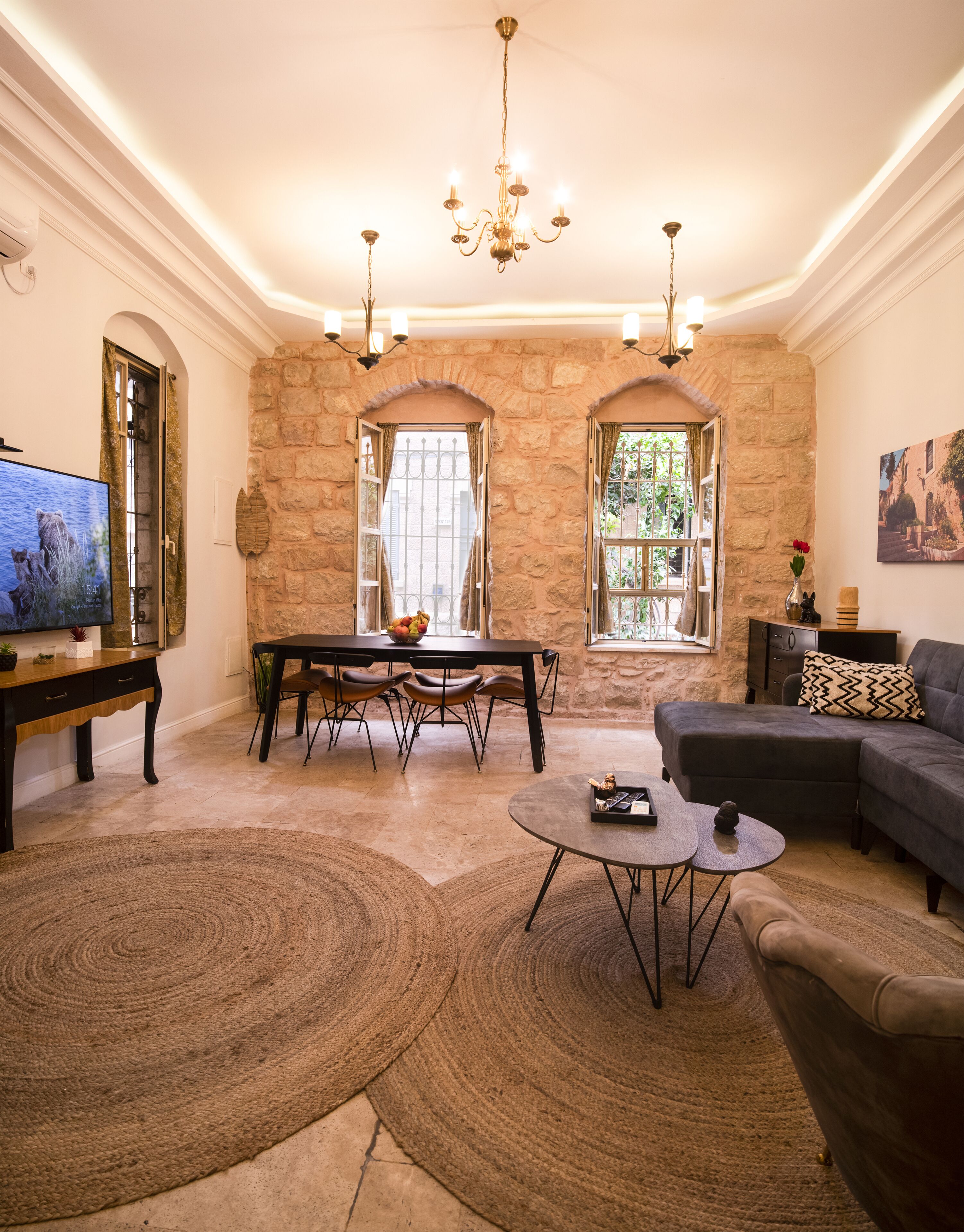 Executive Apartment | Living area | 48-inch Smart TV with premium TV channels, TV