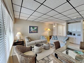 TV - Continental #220 | Gulf Front Condo + Pool (Panama City Beach)