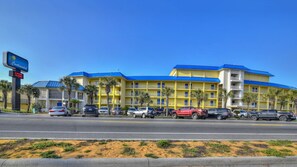 Exterior - Continental #503 | Private Balcony and Gulf Side Pool (Panama City Beach)