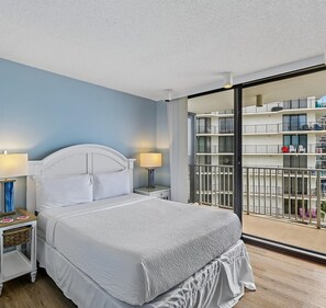 Second Bedroom - Queen Bed