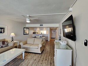 TV - Edgewater Tower I #904 | Incredible Views + Amenities! (Panama City Beach)