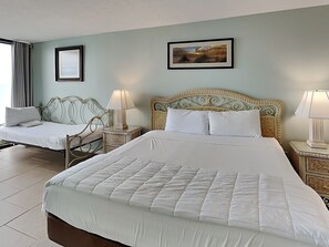 2 habitaciones, tabla de planchar con plancha, wifi y ropa de cama