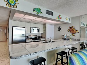 冰箱、微波炉、烤箱、炉灶