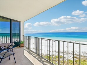Gulf Front Balcony - Endless Gulf Views