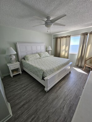 3 chambres, fer et planche à repasser, lit parapluie, Wi-Fi gratuit