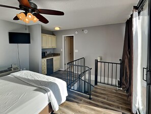 4 chambres, fer et planche à repasser, Wi-Fi, draps fournis