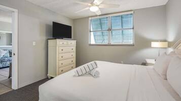 2 bedrooms, iron/ironing board, WiFi, bed sheets