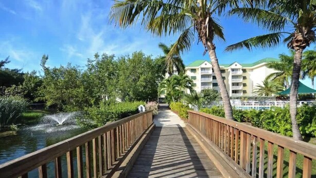 Property grounds - The Grenada at Sunrise Suites - Shared Pool (Naval Air Station Key West)