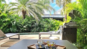 Exclusive-Villa, 2 Schlafzimmer, Poolblick, Poolseite | Zimmerausstattung