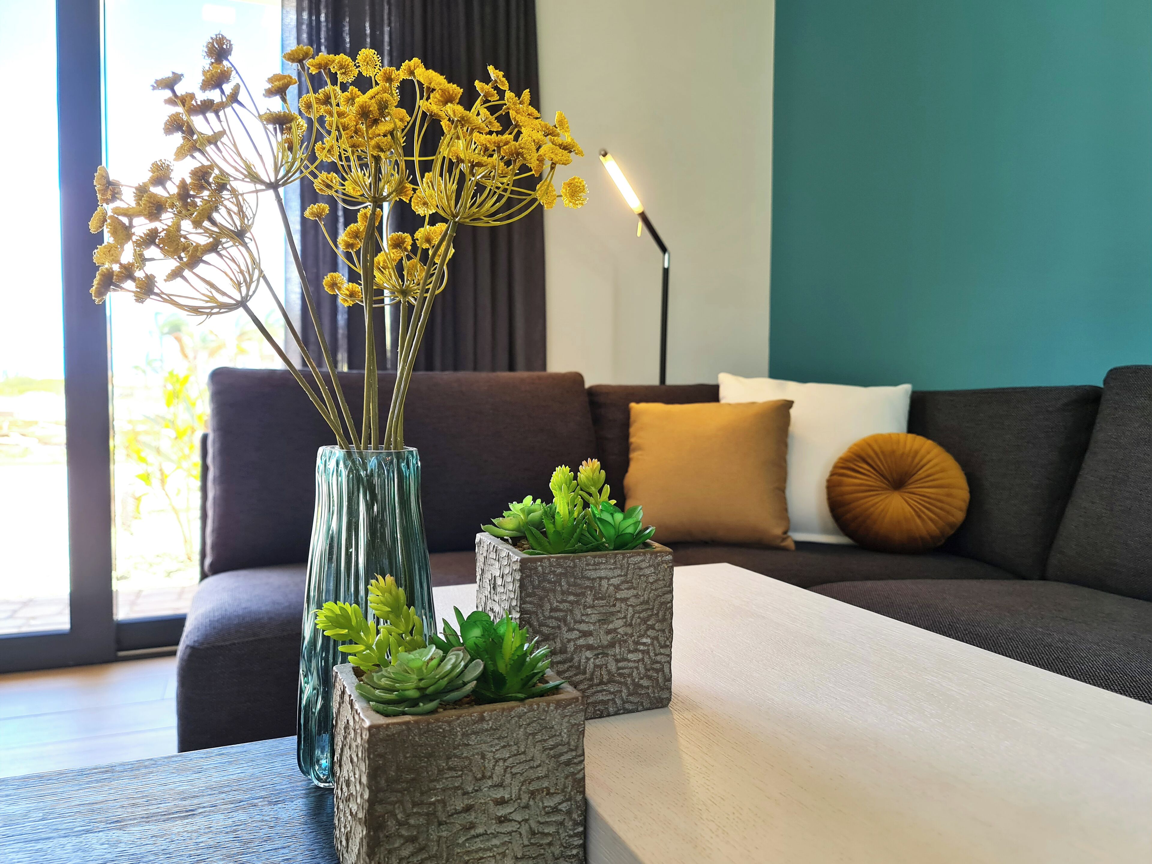 Casa geminada superluxo, 3 quartos, varanda | Vista para o jardim