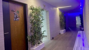 Couples treatment rooms, sauna, steam room, Turkish bath - BNB Hotel Spa (Abidjan)